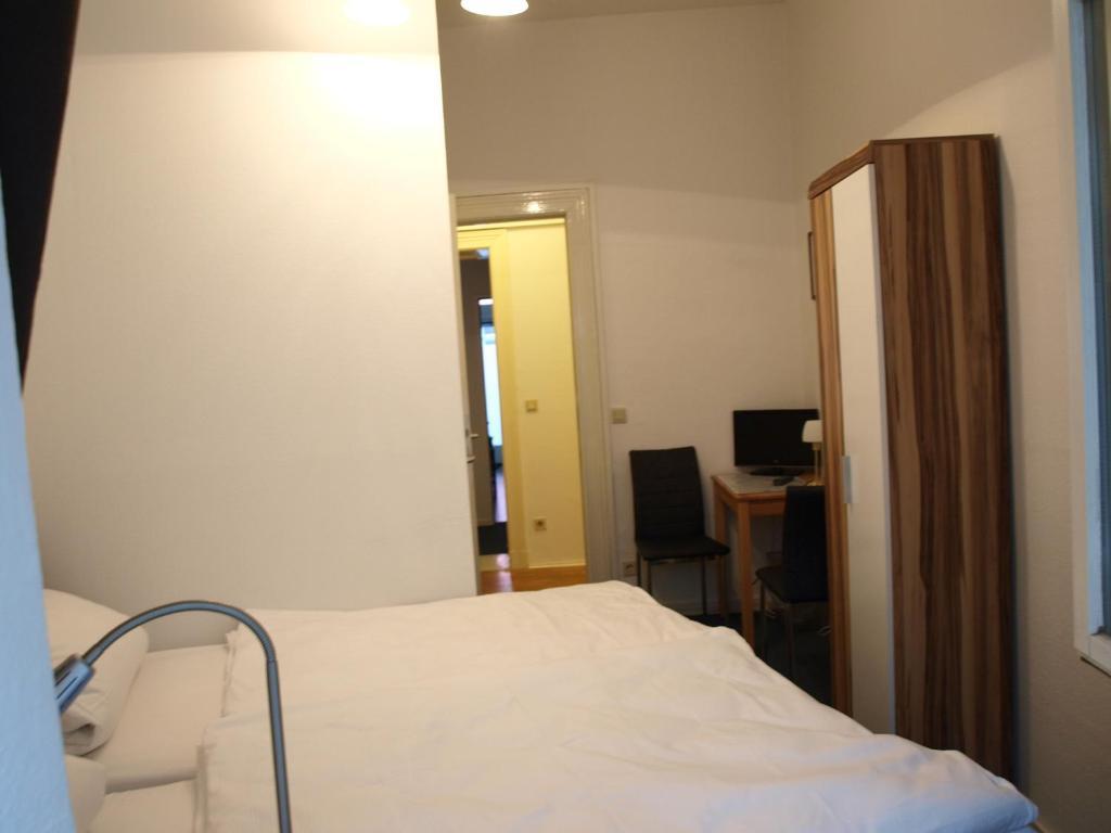 Hotel-Pension Dorma برلين الغرفة الصورة