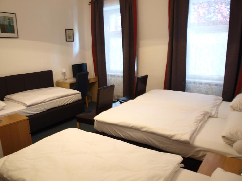 Hotel-Pension Dorma برلين الغرفة الصورة